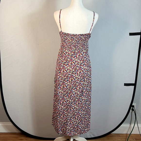 H&M Floral Red/Blue Calf Length Dress Size Small - Picture 8 of 8